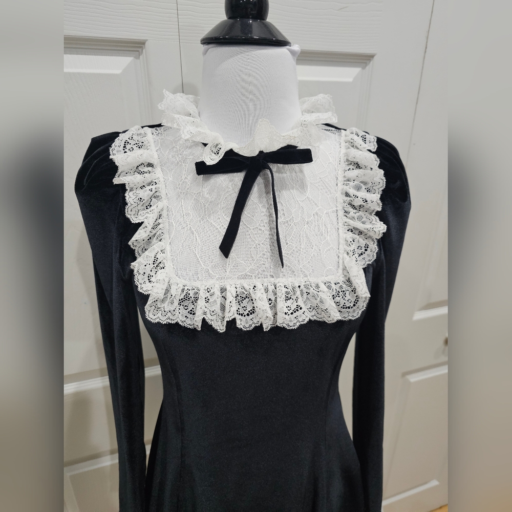 Dolls Kill Goth Widow No Lesson Learned Black & White Velvet Mini Dress S - Picture 2 of 6